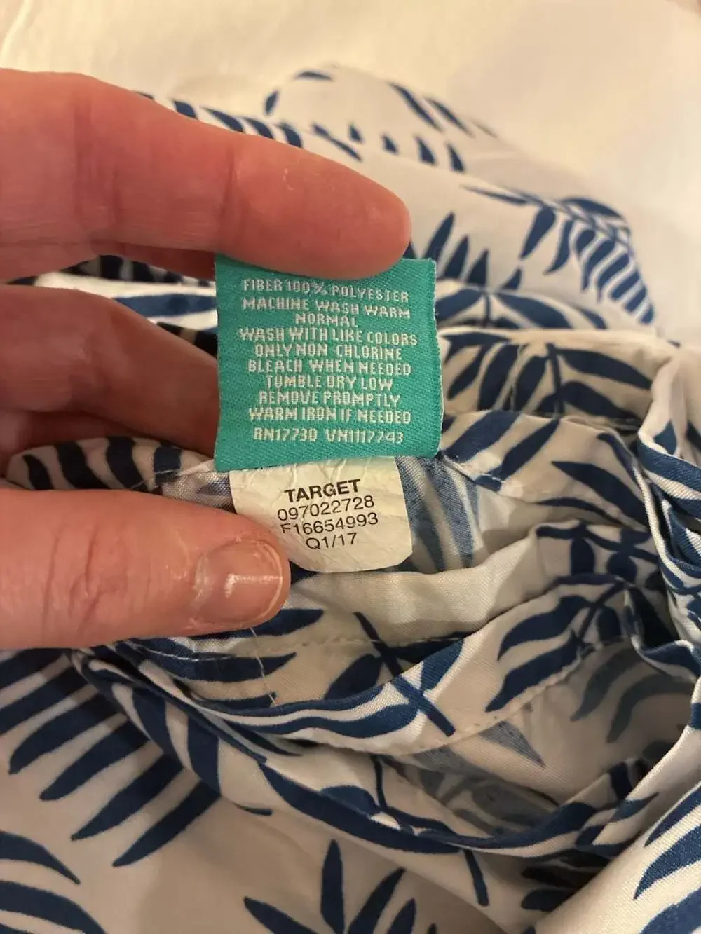 Pillowfort Blue and White Fern Leaf Pattern Sheets Twin